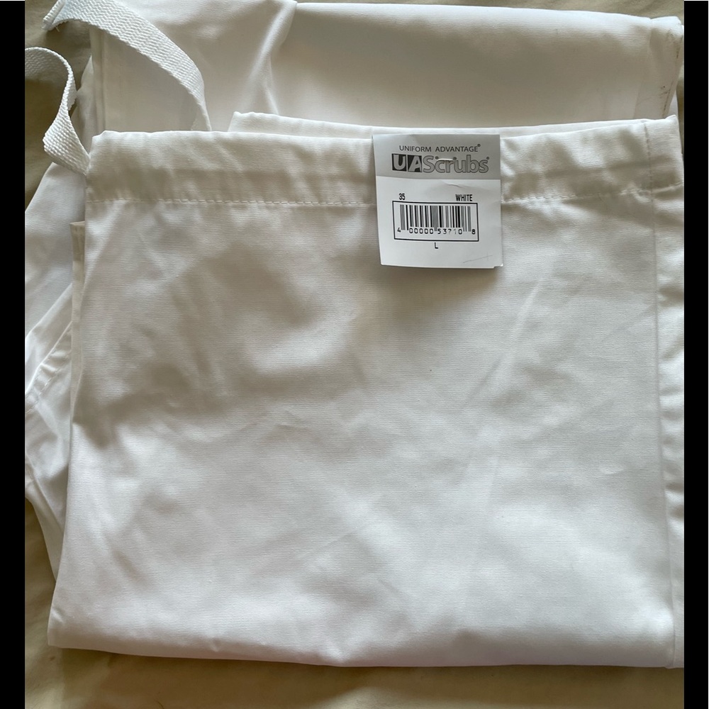 NWT UA white drawstring scrub pants